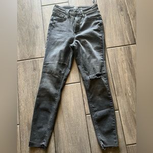 NWT Old Navy High Ride Black Light Wash Jeans Size 4